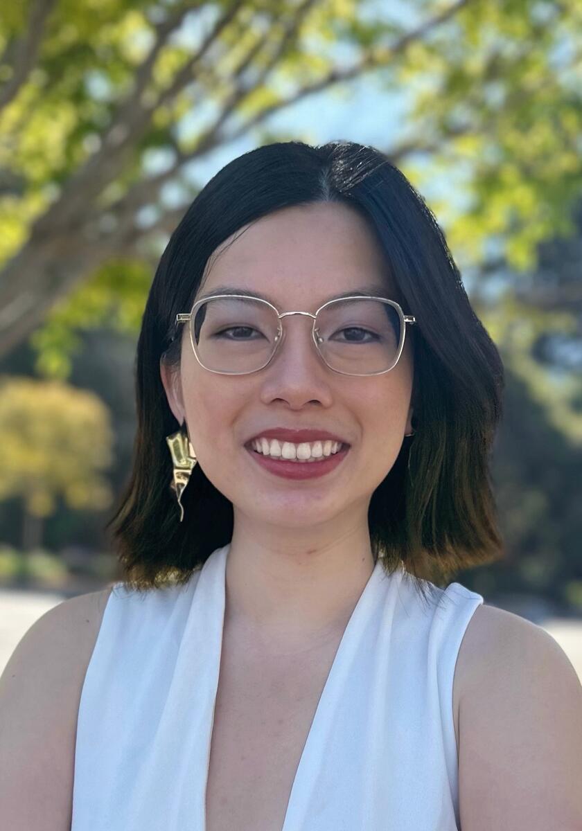 Headshot of Roxana Wang.